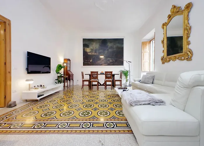 Treasurerome Opera & Trevi Grand 3br *