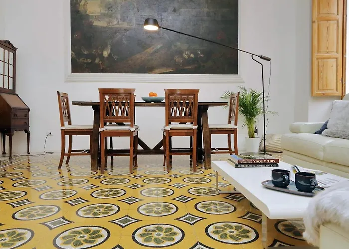 Treasurerome Opera & Trevi Grand 3br *