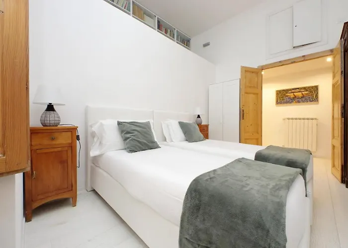 Treasurerome Opera & Trevi Grand 3br * Rome