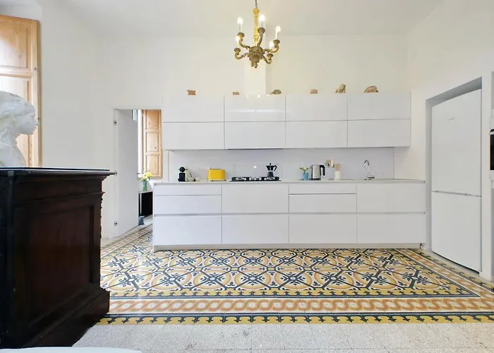 Treasurerome Opera & Trevi Grand 3br *