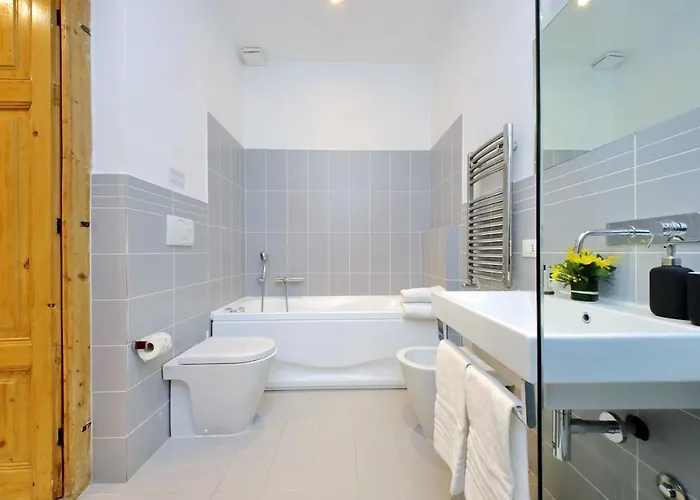 Treasurerome Opera & Trevi Grand 3br Appartement *