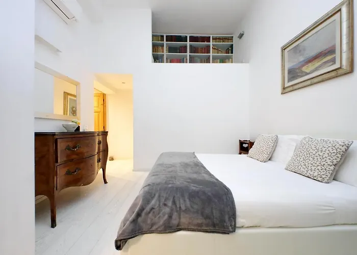 Treasurerome Opera & Trevi Grand 3br Rome